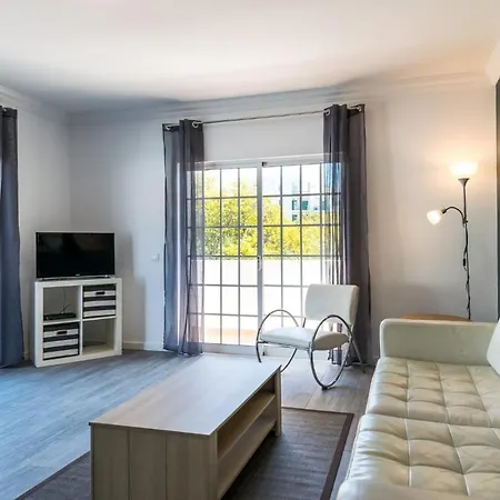 Akivillas Oura Targa אלבופיירה